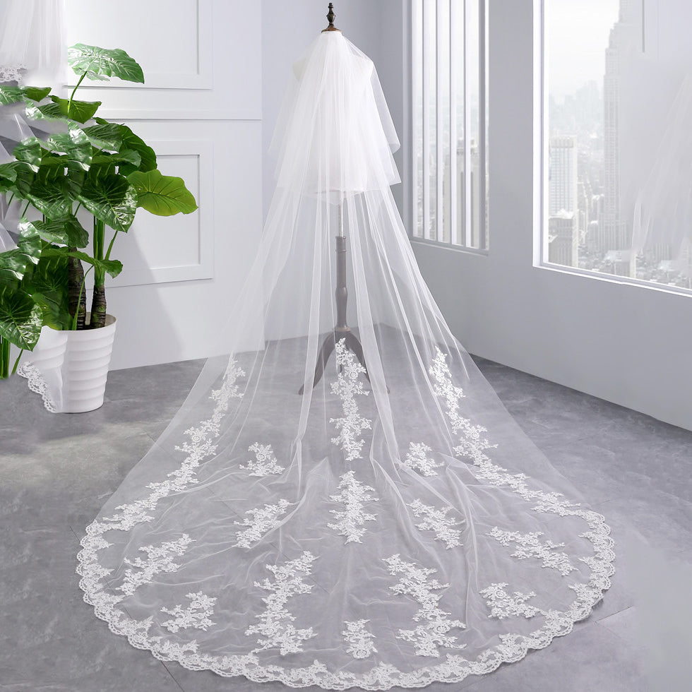 Two-tier Lace Applique Edge Cathedral Bridal Veils With Lace EWA020