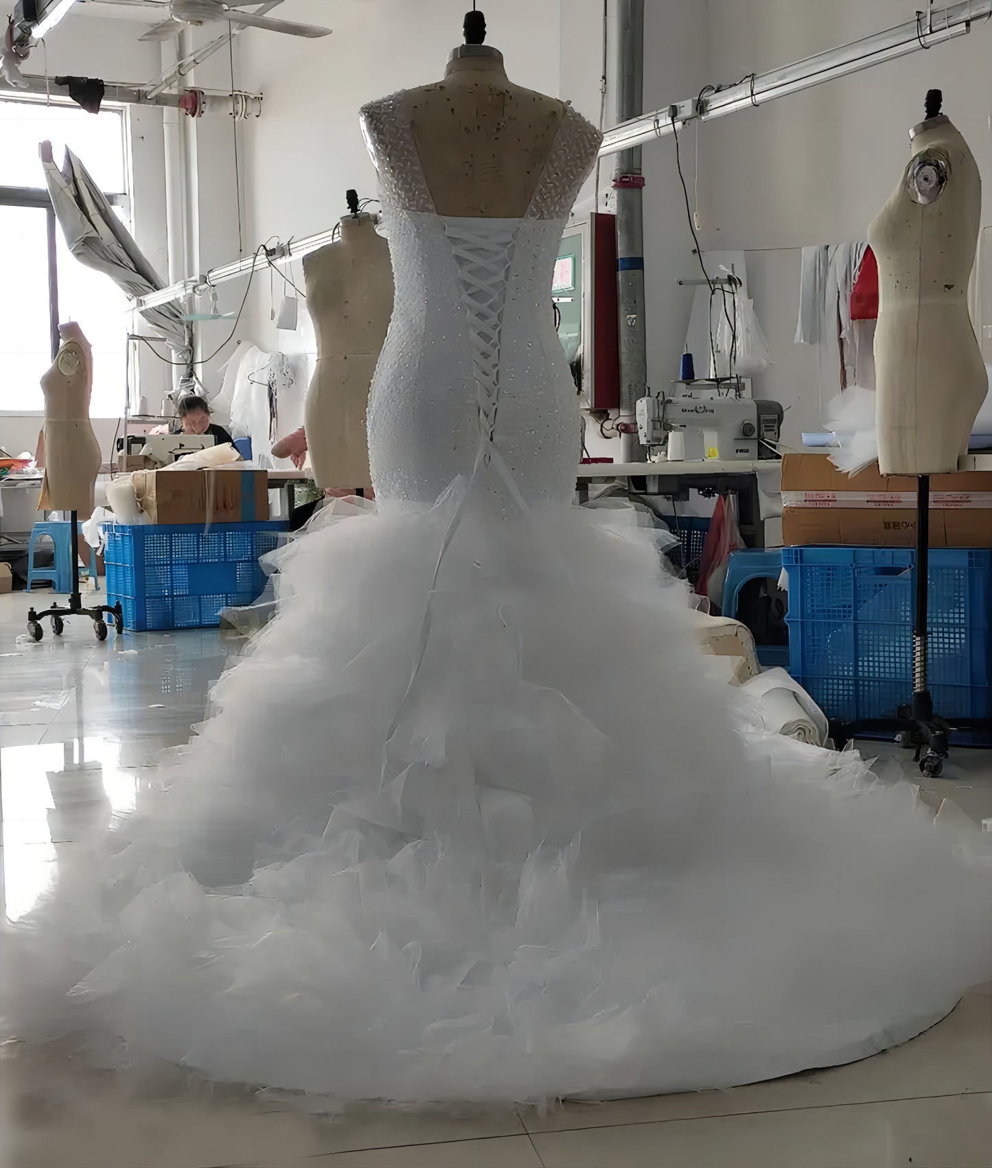 Gorgeous Mermaid Tulle Ruffles Beaded wedding Bridal Dress EWM118