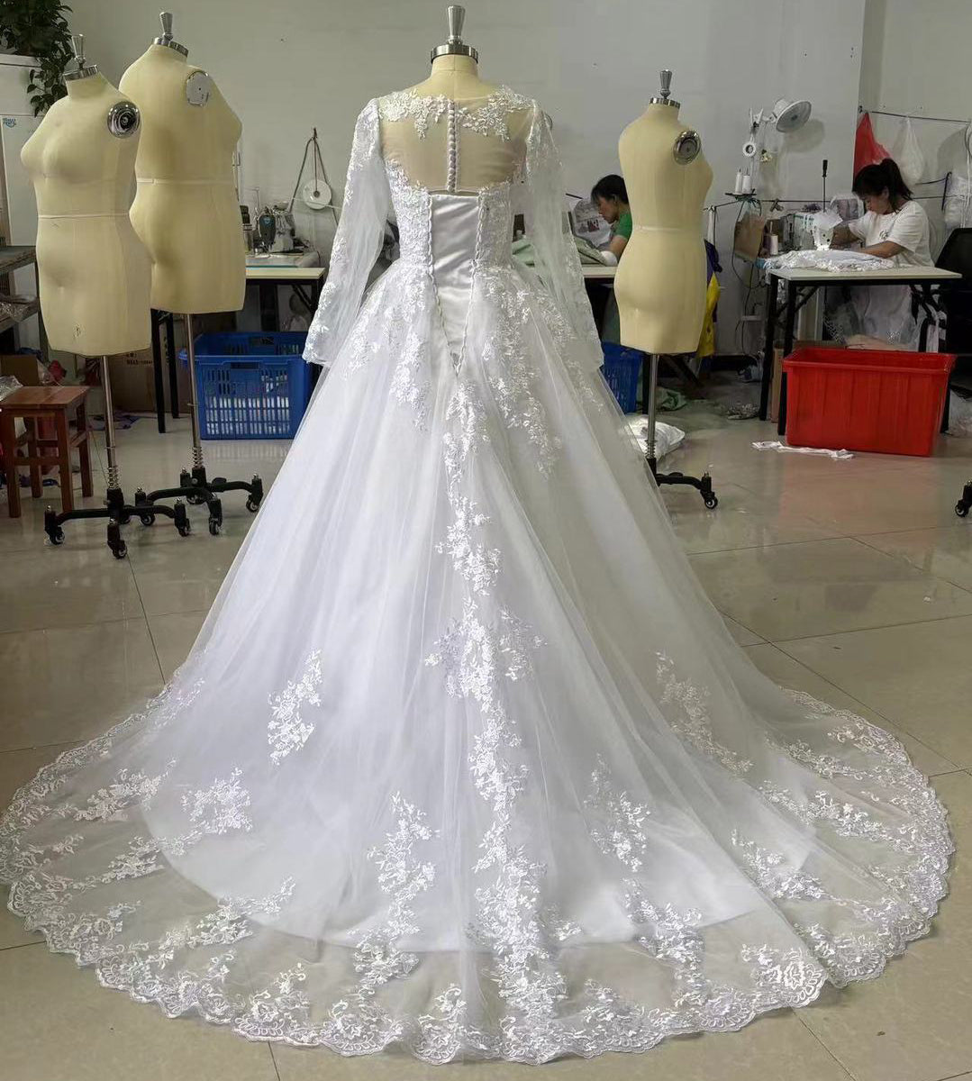 Elegant A-line Wedding Dresses Lace Applique Long Sleeves Ball Bride Gown EYB1237