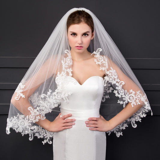 Two-tier Lace Applique Edge Wedding Veil Fingertip Veils with Appliques YAV1062