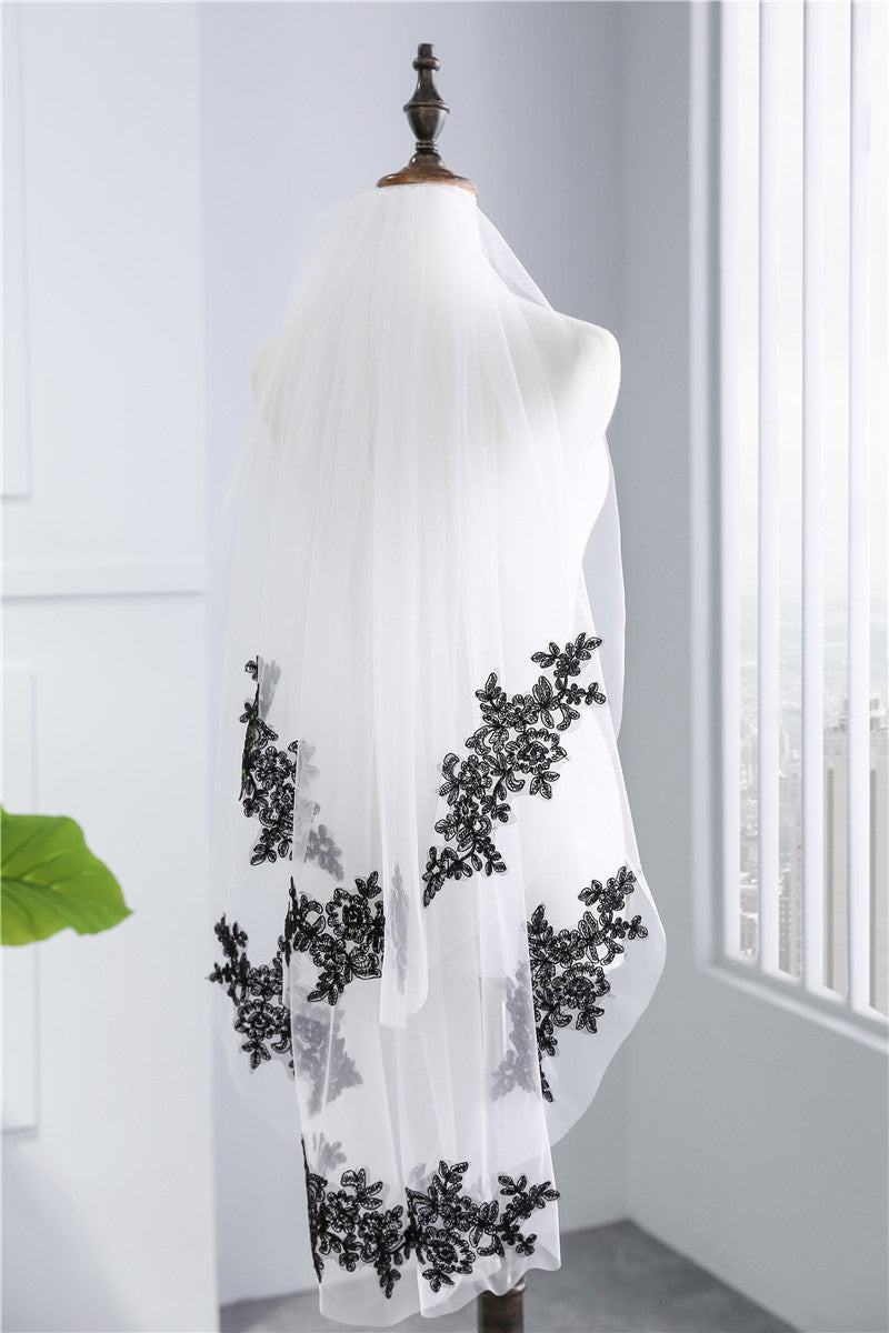 Bridal Veils Two-tier Lace Applique Edge Beading Classic Veils YAV1063