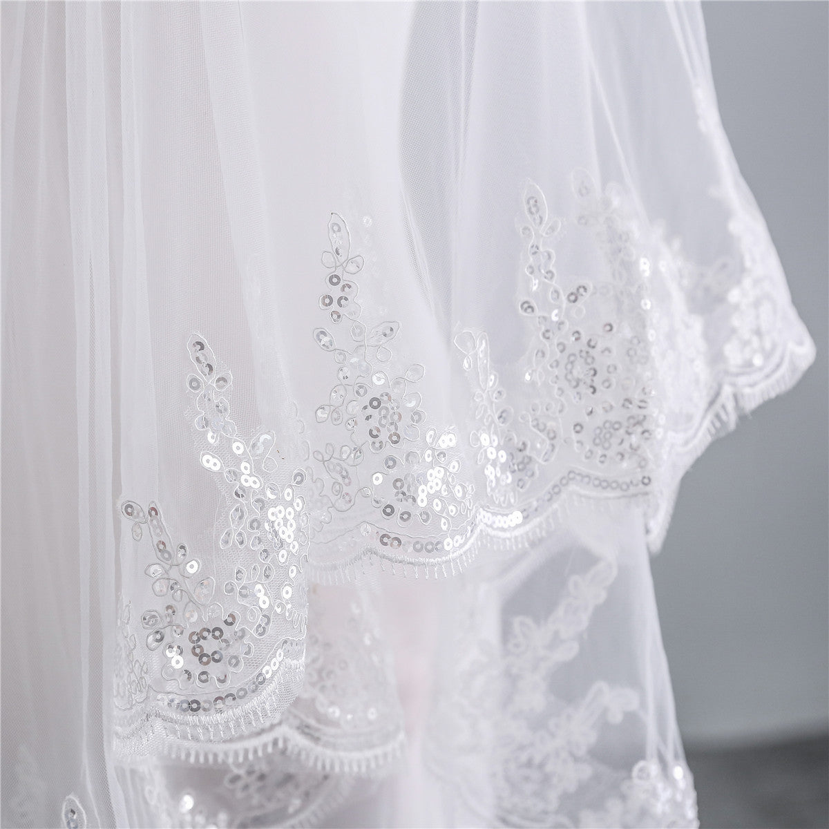 Lace Edge Two Tier Wedding Veil YAV1065