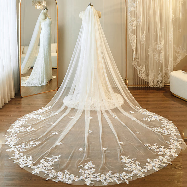 Lace Edge Single Tier Wedding Veil YAV1072