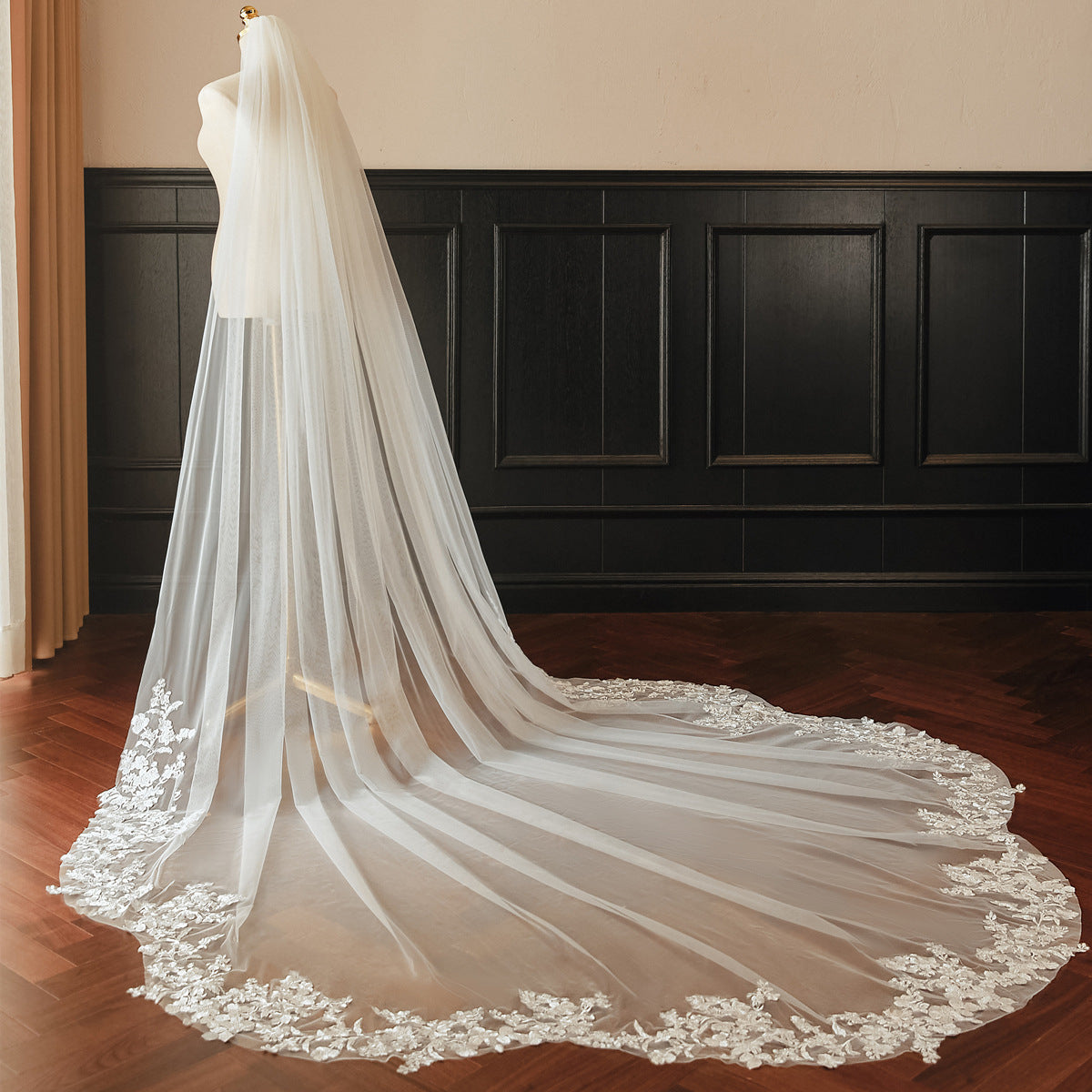 Soft Tulle 3.5 Meters Long Bridal Veil with Comb YAV1092