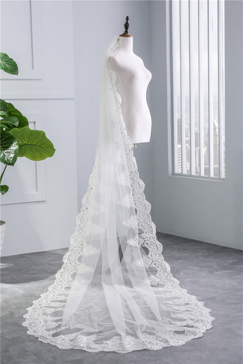 Lace Applique Edge Chapel Bridal Veils YAV1097